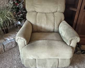FURNITURE  RECLINER