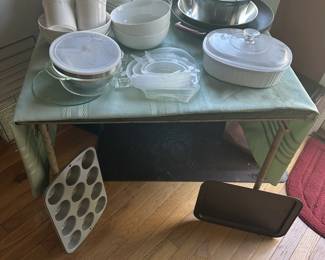 KITCHEN  BAKEWARE  DISHES