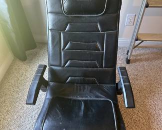 GAMING CHAIR
