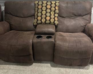 FURNITURE  LOVE SEAT
