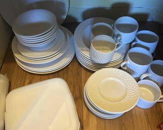 KITCHEN  DISH SET II