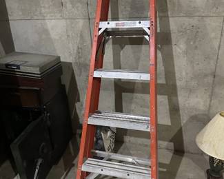 SMAILL STEP LADDER
