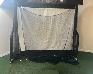 TRUE GOLF SIMULATOR SCREEN