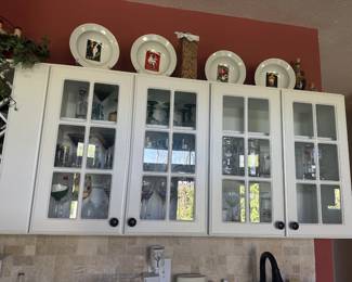 KITCHEN  GLASSWARE  DISHES