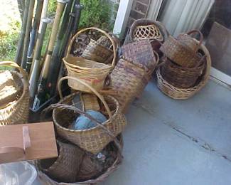 Baskets, Bats.