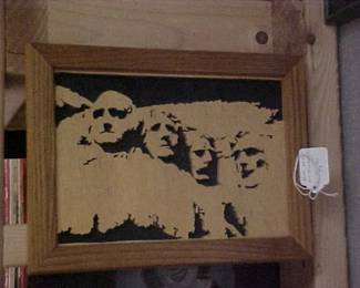 Mt. Rushmore wooden artwork.