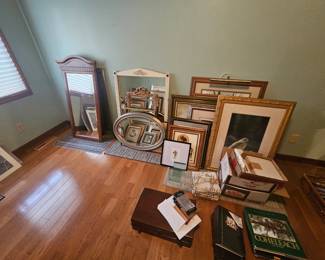 Art , mirrors and books 