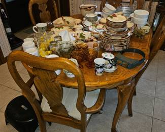 dining table & chairs 