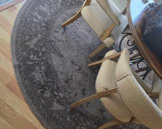 Kitchen table & rug