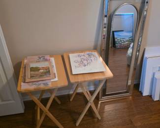 Mirror, TV trays, canvas art & blank canvas