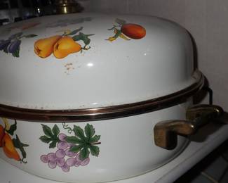 COVERED ROASTER