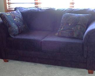 LOVESEAT PURPLE
