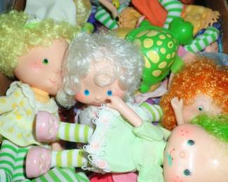 STRAWBATCH DOLLS