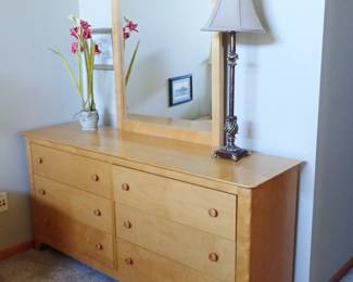 DRESSER W/ MIRROR - PENCIL LAMP
