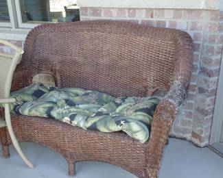 WICKER LOVESEAT