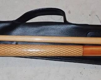 POOL CUE