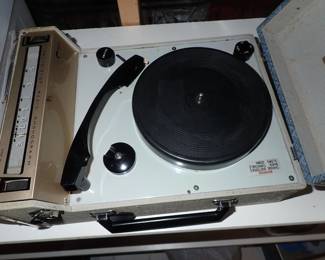 RECORD PLAYER