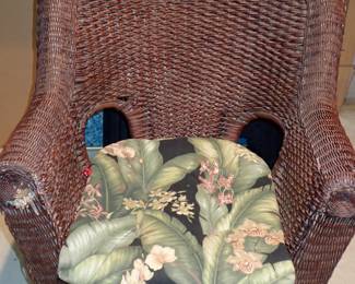 WICKER CHAIR