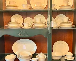90 PIECE SET OF LENOX CHINA