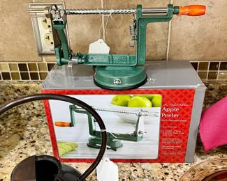 APPLE PEELER