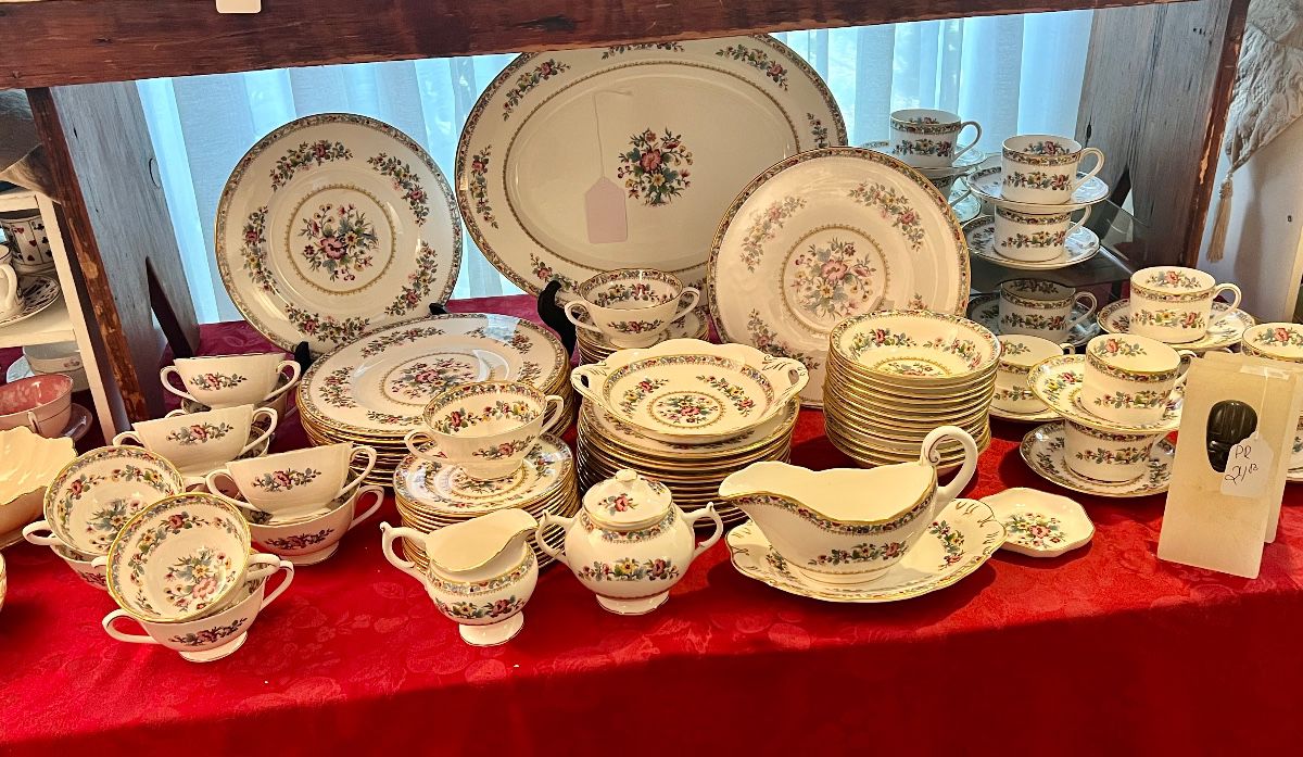 WELCOME... BEAUTIFUL SET OF COALPORT CHINA