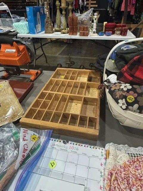 TYPE TRAY Very nice