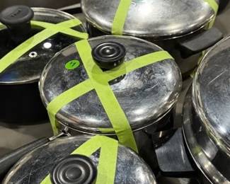 HIDDEN GEMS !!!!!!!  Set of REVEREWARE POTS AND PANS  !!!!!!