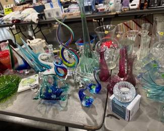 FIND THE GLASS SAILBOAT !!!!! Nice art glass