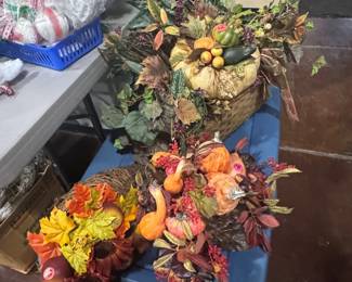 Flower arrangements 