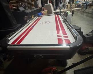 AIR HOCKEY TABLE  (Kids moved off to college)