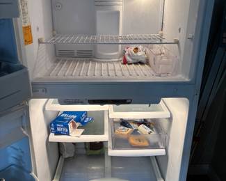 GE refrigerator and Freezer 2005 works great $250.00