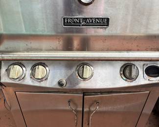 Front Avenue Grill w side burner and cover $150.00