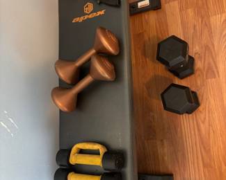 Apex flat weight bench $70.00