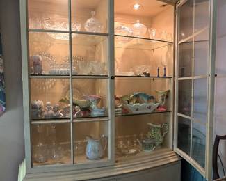 Large hutch, Hull, kutiepie doll