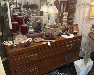 wooden vanity/chest of drawers
