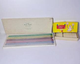 242 pairofassortedvintagecandleboxesin