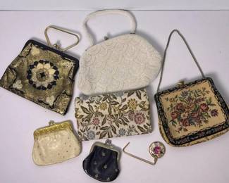 260 vintagebeadedleathertapestrypursesl