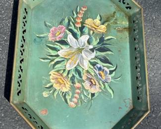125 vintagegreenmetalhandpaintedfloral