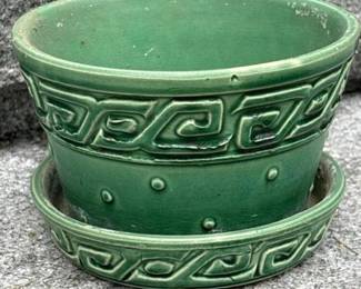 452 vintagemccoygreenpotteryplanterwith
