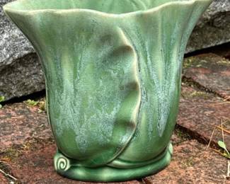 020 vintageusapotterygreenplantervase