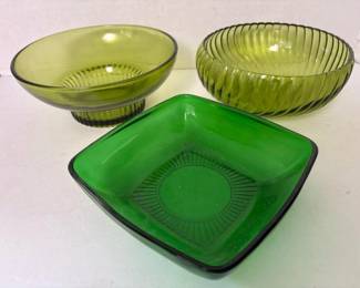 226 threevintagegreenpressedglassdishes