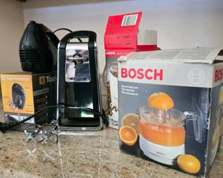 136 smallappliancekitchenlot
