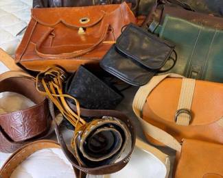 390 vintageleatherbagbeltlotchamplainl