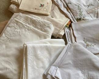 331 vintageembroideredtableclothsnapkins