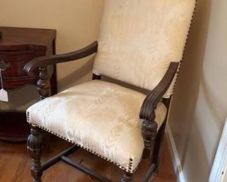 284 vintagejacobeanstyleupholsteredarmch