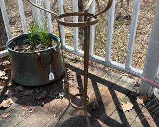 260 metalwroughtironplantstand