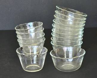 129 vintagepyrexclearglasscustardcupss