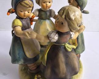 156 goebelhummelfigurineringaroundther