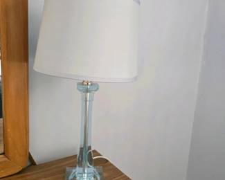 418 clearplasticcolumntablelamp20tall