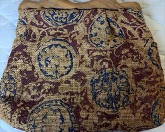 380 handmadeburlaptotebagwoodenhandleb